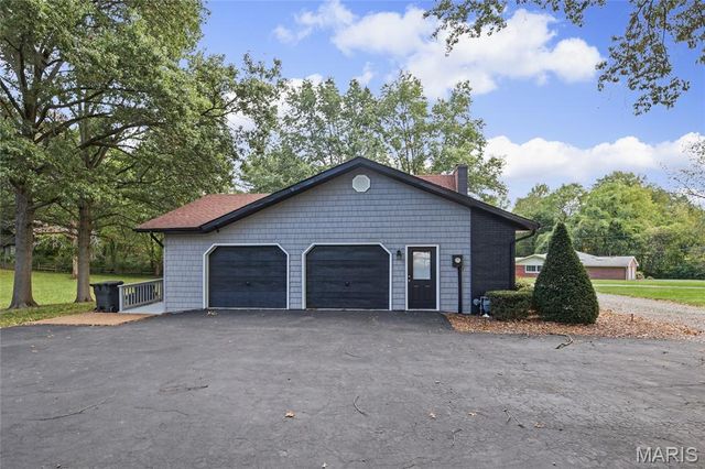 1935 Lebanon Avenue, Belleville, IL 62221