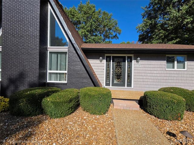 1935 Lebanon Avenue, Belleville, IL 62221
