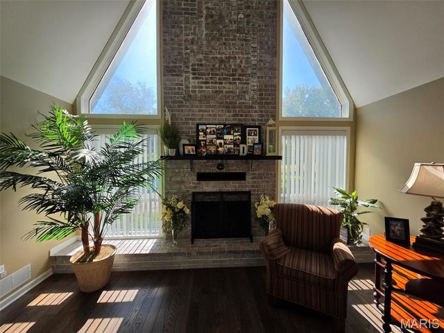 1935 Lebanon Avenue, Belleville, IL 62221