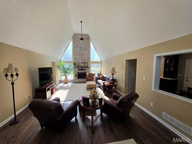 1935 Lebanon Avenue, Belleville, IL 62221