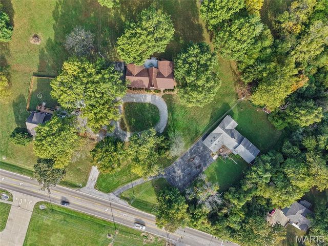 1935 Lebanon Avenue, Belleville, IL 62221