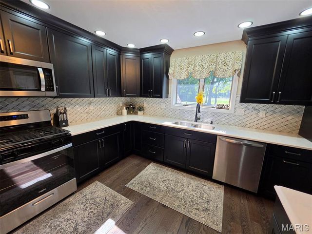 1935 Lebanon Avenue, Belleville, IL 62221