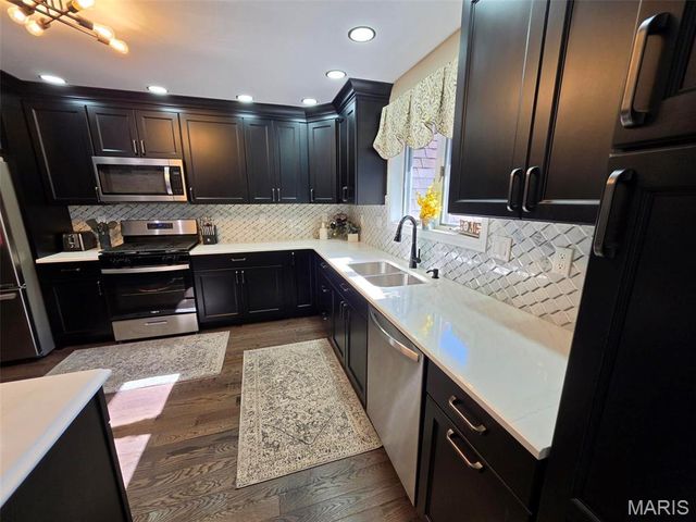 1935 Lebanon Avenue, Belleville, IL 62221