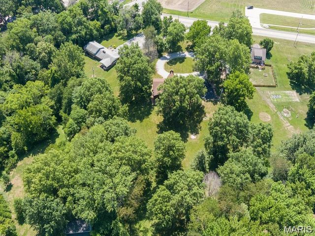 1935 Lebanon Avenue, Belleville, IL 62221