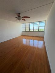 2025 NE 164th Street 1015, North Miami Beach, FL 33162
