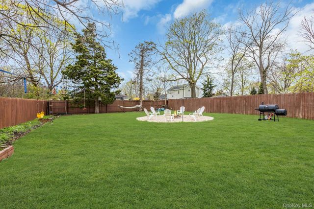 30 Liberty Street, Patchogue, NY 11772