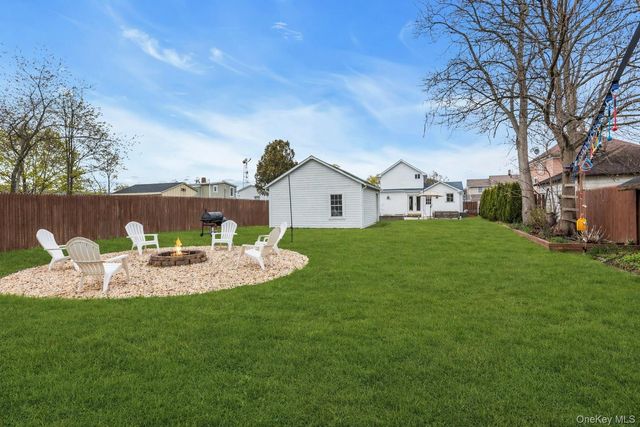 30 Liberty Street, Patchogue, NY 11772