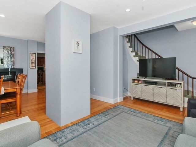 29 Ash Street, Waltham, MA 02453