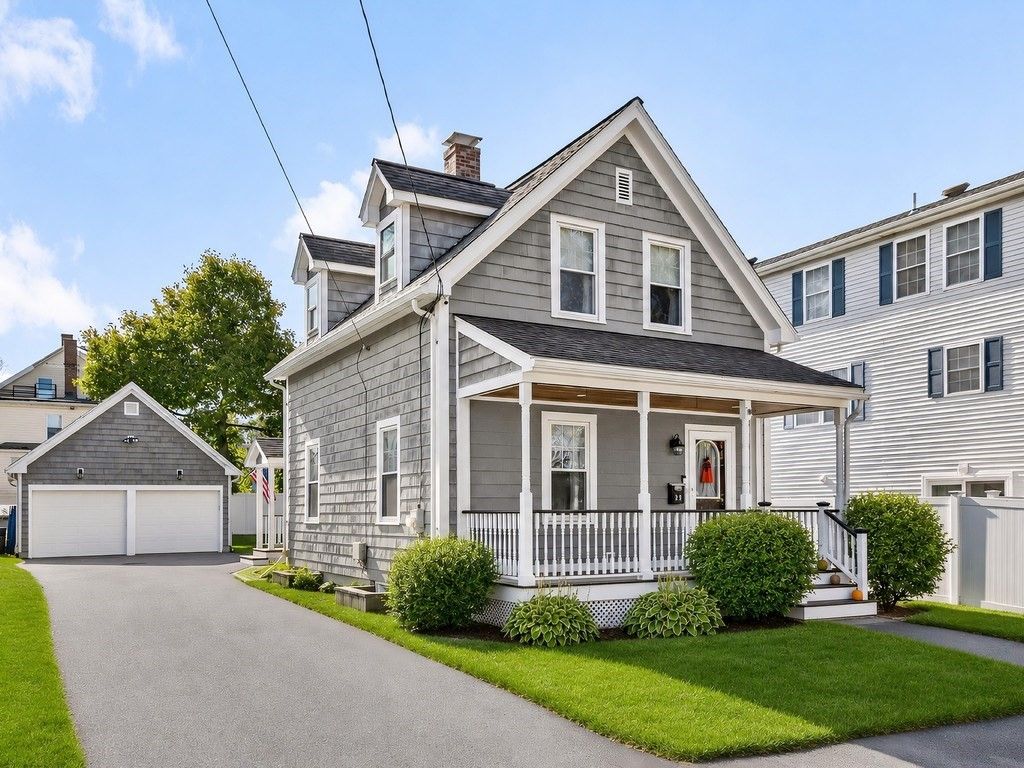 29 Ash Street, Waltham, MA 02453