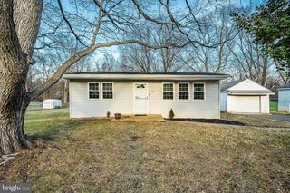 2117 LOCUST ST, Upper Chichester, PA 19061