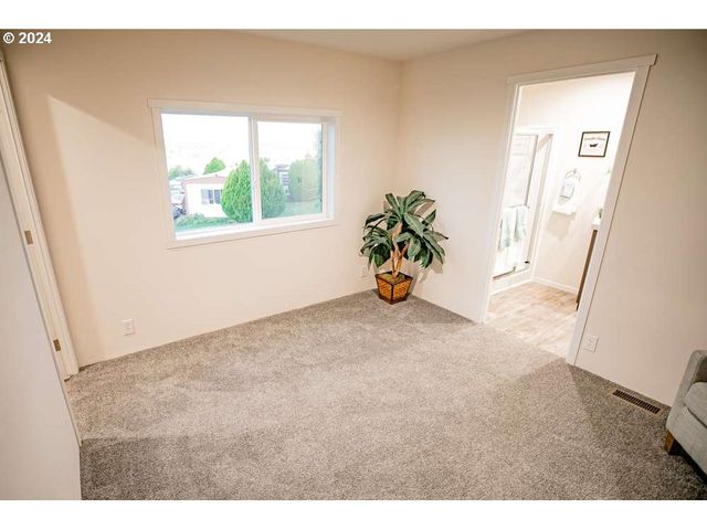 2801 Sw Houtama Rd 45, Pendleton, OR 97801