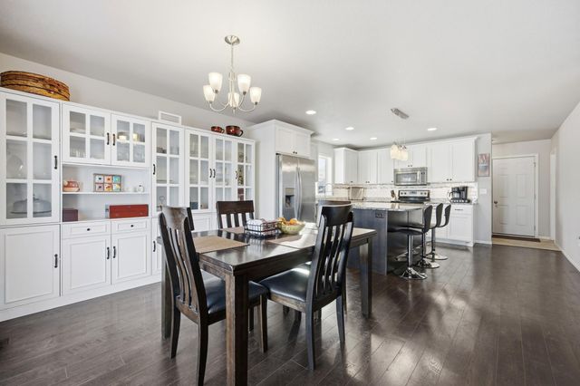 1504 36th Avenue S, Moorhead, MN 56560