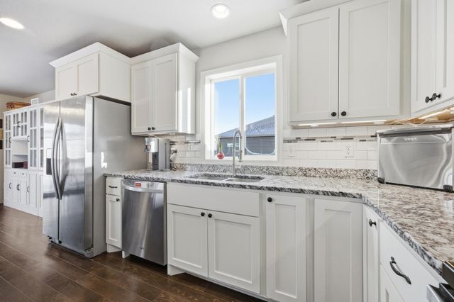 1504 36th Avenue S, Moorhead, MN 56560