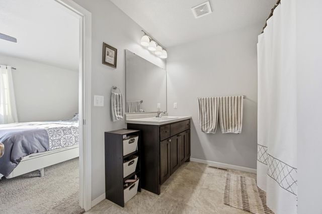 1504 36th Avenue S, Moorhead, MN 56560