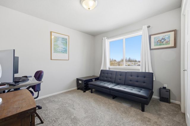 1504 36th Avenue S, Moorhead, MN 56560