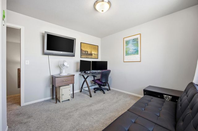 1504 36th Avenue S, Moorhead, MN 56560