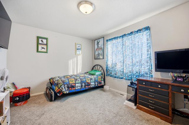 1504 36th Avenue S, Moorhead, MN 56560