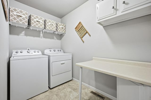 1504 36th Avenue S, Moorhead, MN 56560