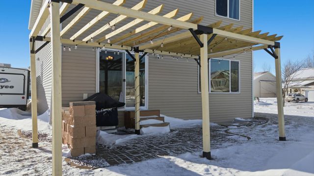 1504 36th Avenue S, Moorhead, MN 56560