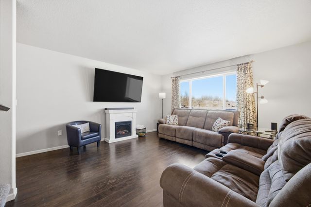 1504 36th Avenue S, Moorhead, MN 56560