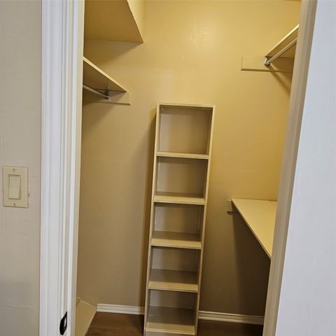 6033 Sandhurst Lane D, Dallas, TX 75206