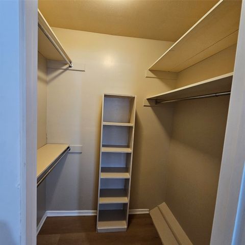 6033 Sandhurst Lane D, Dallas, TX 75206