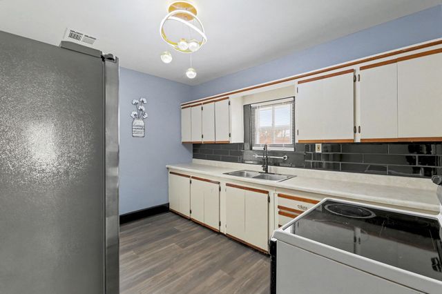 1132 W Munnell St Apt A, Wichita, KS 67213