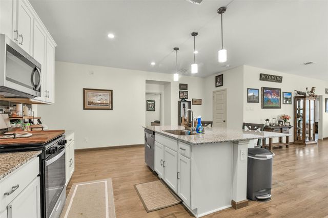 9621 Wall Street, Texas City, TX 77591