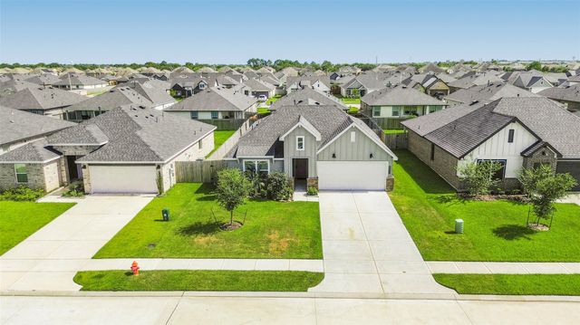 9621 Wall Street, Texas City, TX 77591