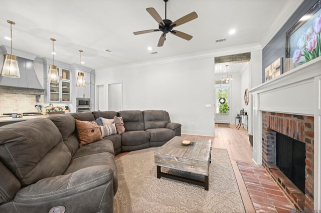 12896 Solemn Oaks Ave, Baton Rouge, LA 70818