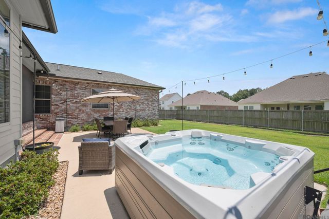 12896 Solemn Oaks Ave, Baton Rouge, LA 70818