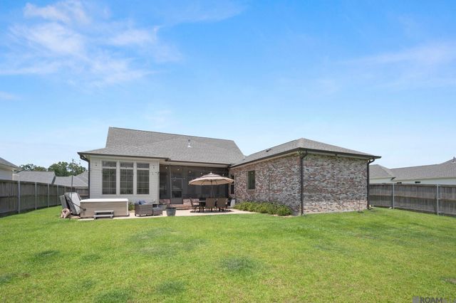 12896 Solemn Oaks Ave, Baton Rouge, LA 70818