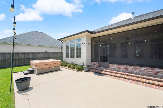 12896 Solemn Oaks Ave, Central, LA 70818