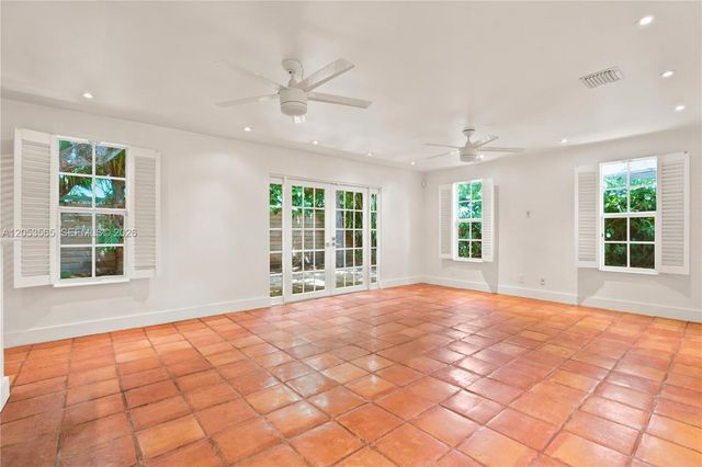 3945 SW 61st Ave, Miami, FL 33155