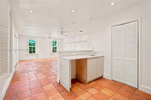 3945 SW 61st Ave, Miami, FL 33155