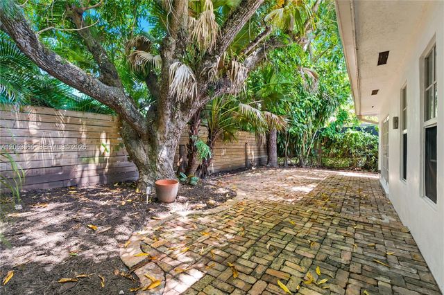 3945 SW 61st Ave, Miami, FL 33155