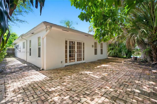 3945 SW 61st Ave, Miami, FL 33155