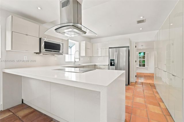 3945 SW 61st Ave, Miami, FL 33155