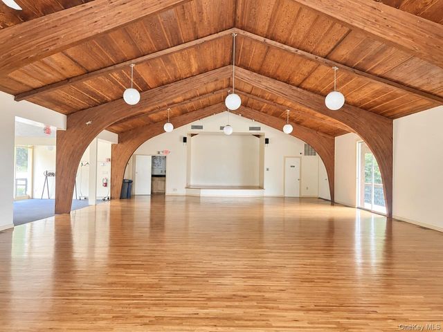 14 Powder Horn Way, Tarrytown, NY 10591