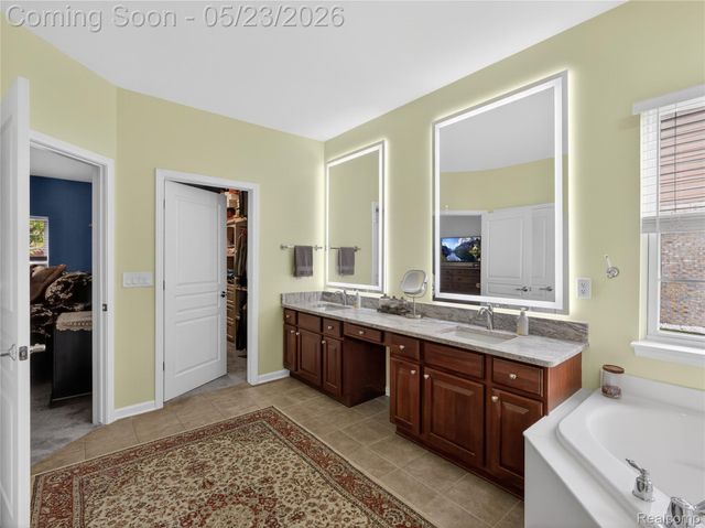 50182 Black Horse Lane, Canton Charter Township, MI 48188