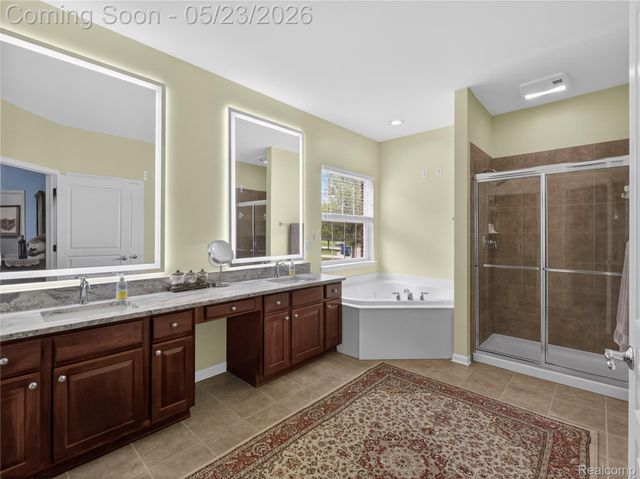 50182 Black Horse Lane, Canton Charter Township, MI 48188