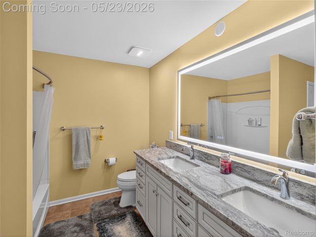 50182 Black Horse Lane, Canton Charter Township, MI 48188