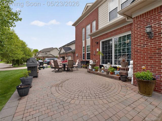 50182 Black Horse Lane, Canton Charter Township, MI 48188