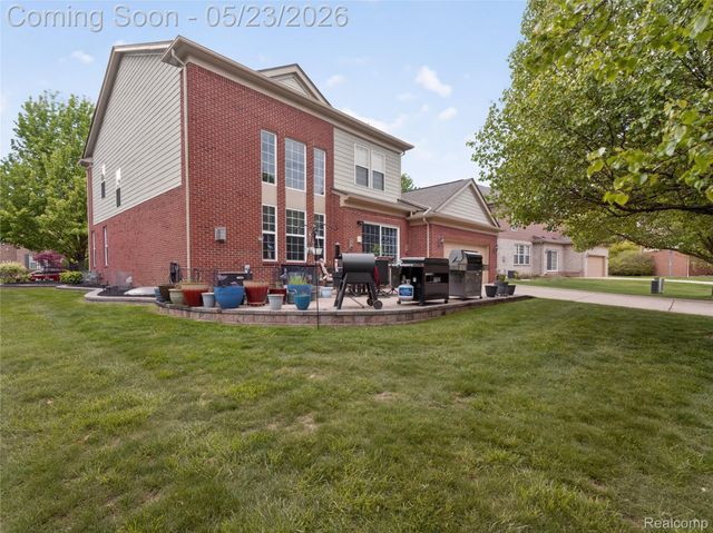 50182 Black Horse Lane, Canton Charter Township, MI 48188