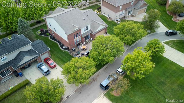 50182 Black Horse Lane, Canton Charter Township, MI 48188
