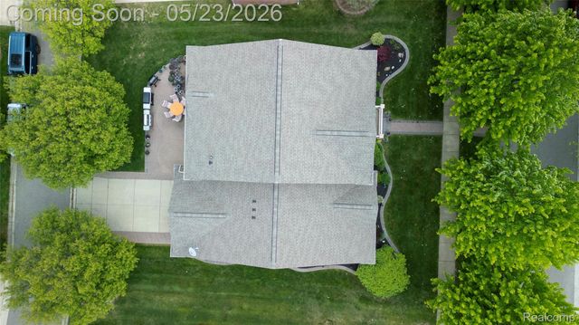 50182 Black Horse Lane, Canton Charter Township, MI 48188