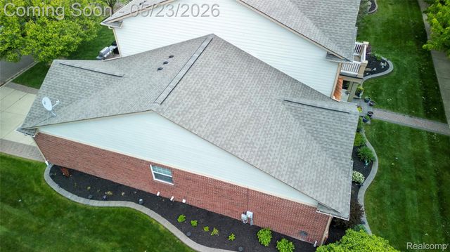 50182 Black Horse Lane, Canton Charter Township, MI 48188