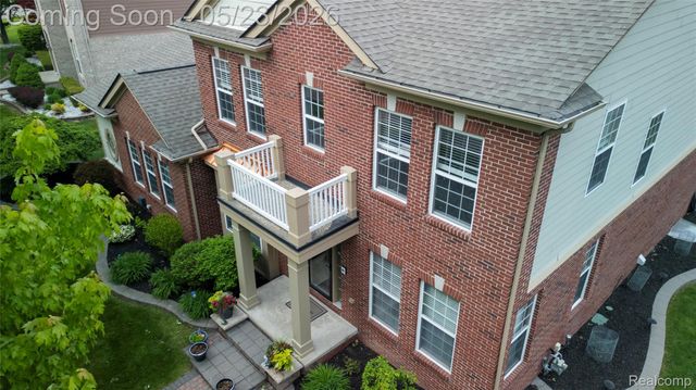 50182 Black Horse Lane, Canton Charter Township, MI 48188