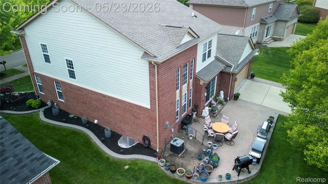 50182 Black Horse Lane, Canton Charter Township, MI 48188