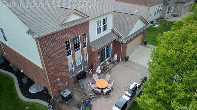 50182 Black Horse Lane, Canton Charter Township, MI 48188